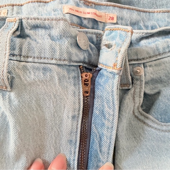 70s throwback High-Rise Slim Straight Light Wash Distressed Women's Jeans - Picture 10 of 15